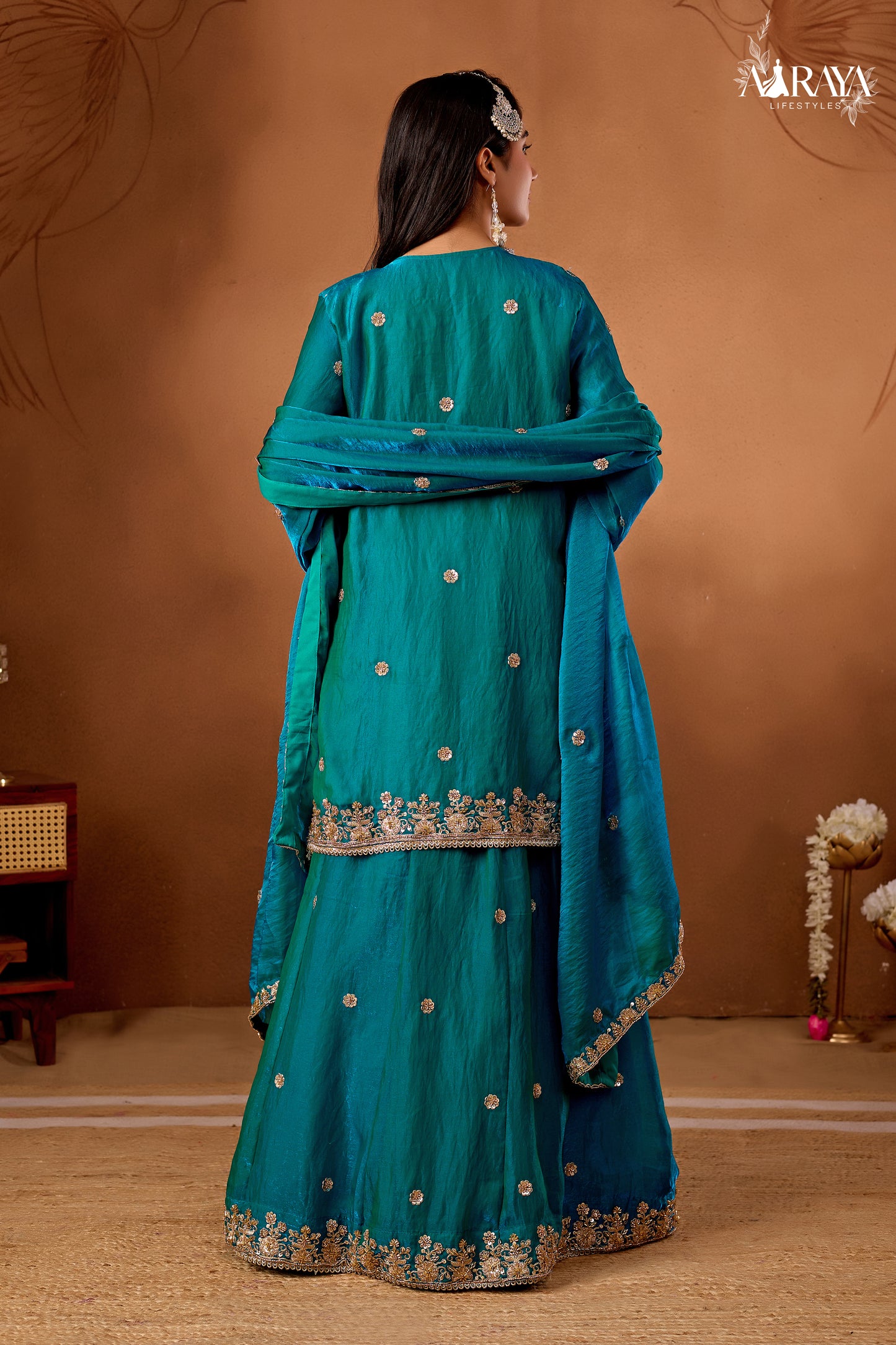 NOORA Classic Handcrafted Kurti Set
