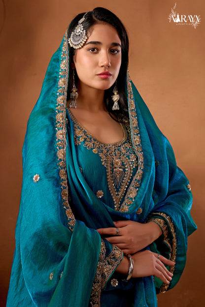 NOORA Classic Handcrafted Kurti Set